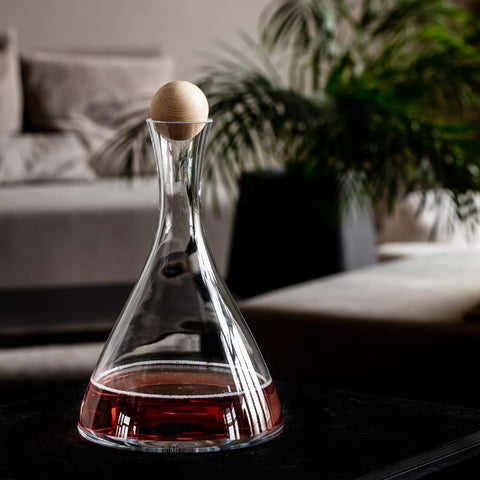 CRYSTAL GLASS WHISKEY DECANTER WITH STOPPER 1800ML - PACK OF 1